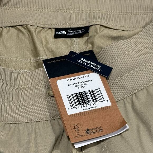 NWT! North Face Hiking Workout Activewear Bermuda Shorts - Size Small - Picture 7 of 9